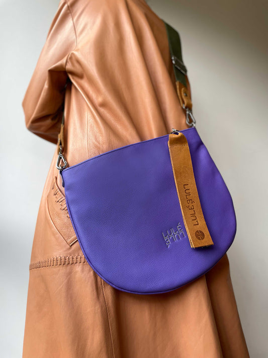 Violet bag bow